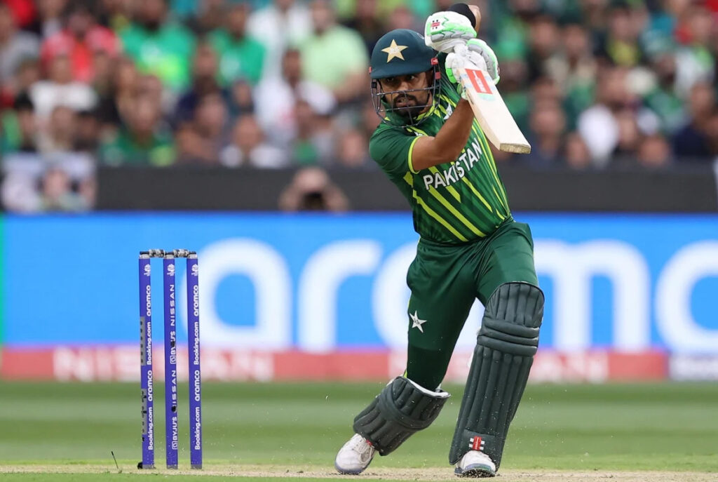 মেজাজ হাড়িয়ে আইসিসি'র জরিমানায় বাবর